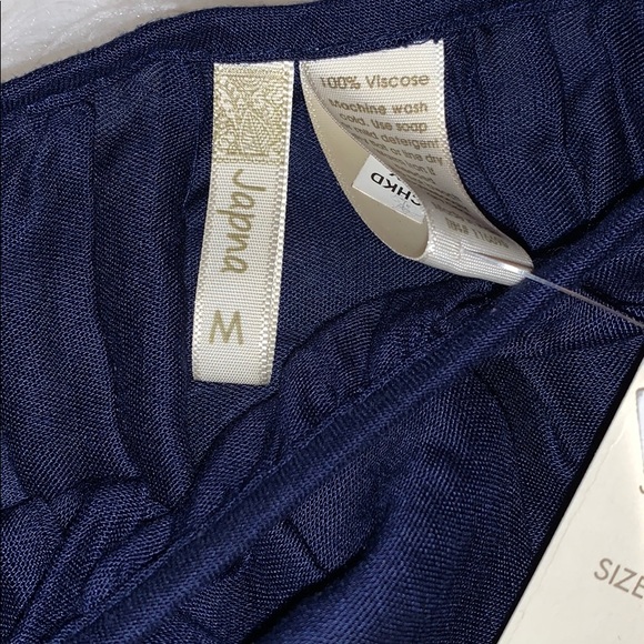 Off-Shoulder Top - Picture 3 of 5